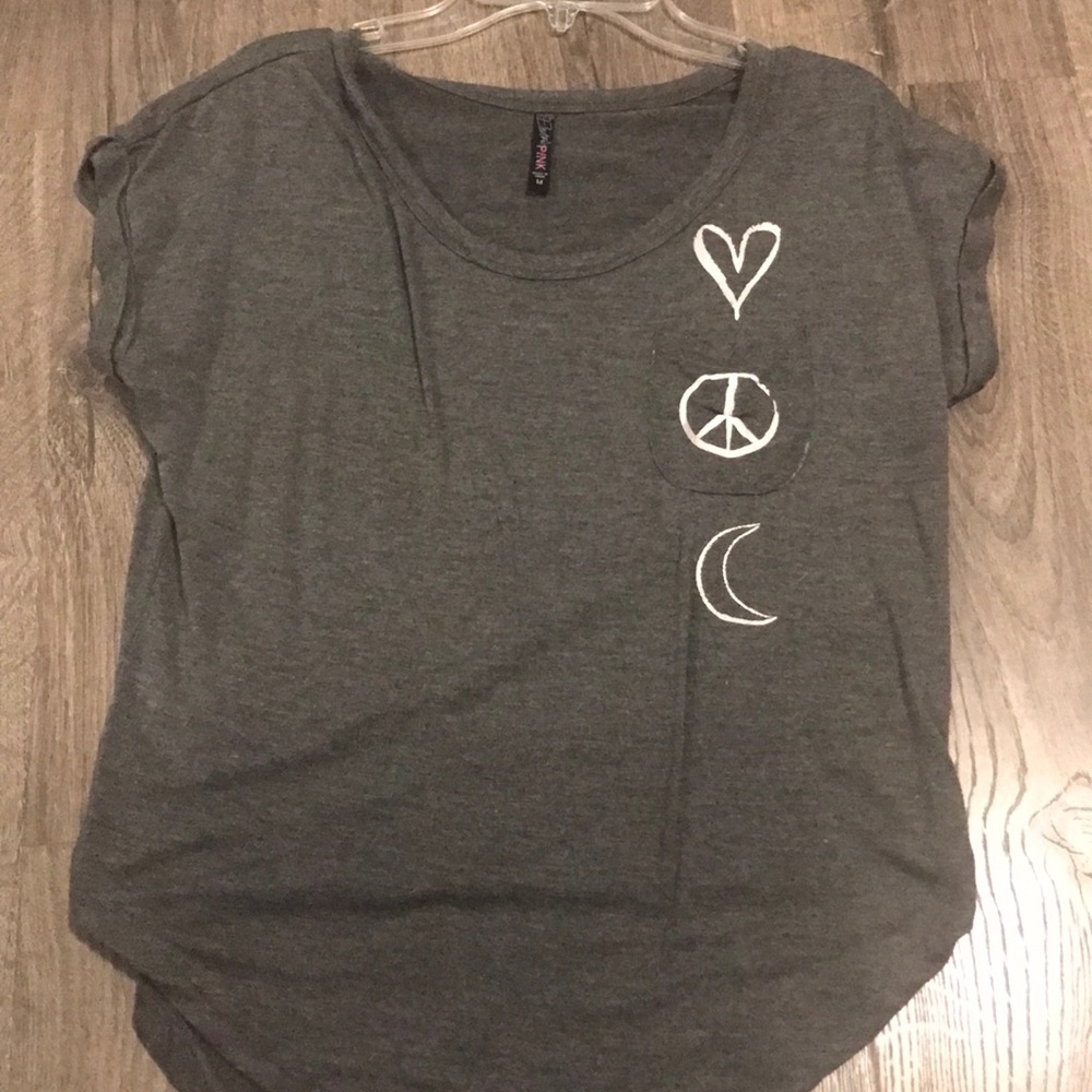 Cute top.